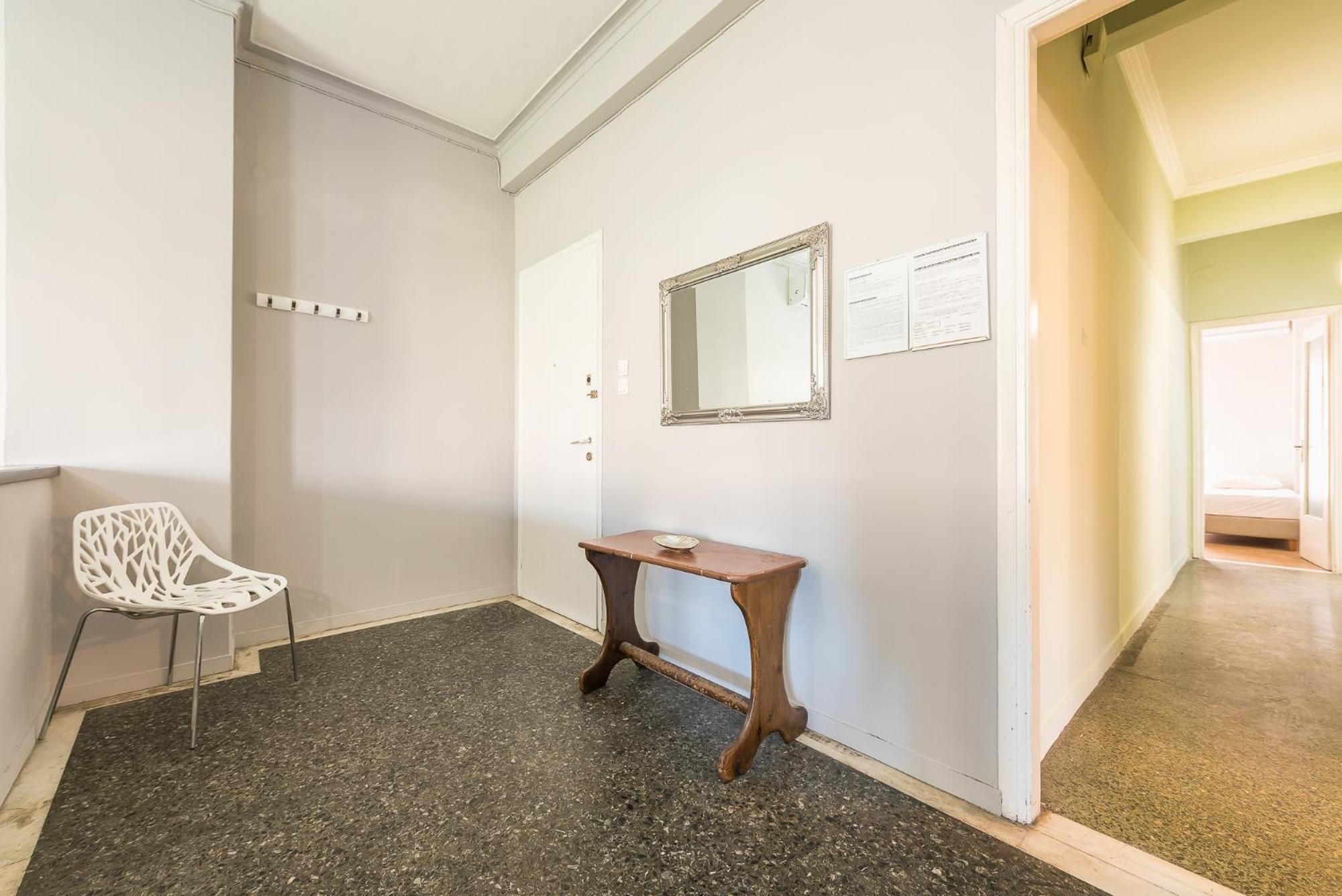 Space Paradise Apartments Athens Bilik gambar